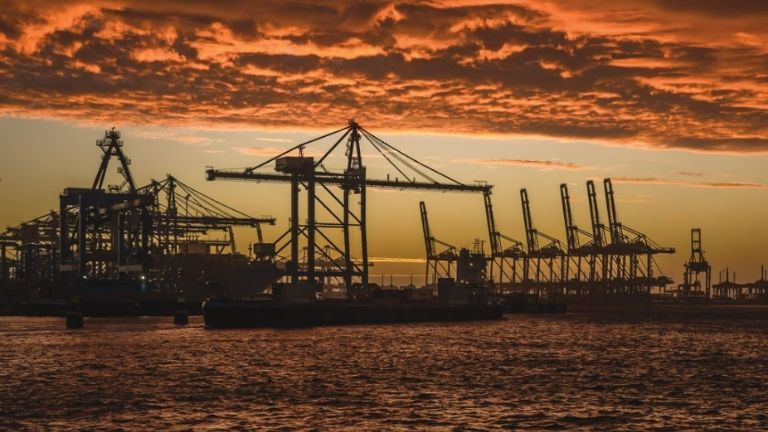 Nos últimos 25 anos, os 20 maiores portos do mundo quase quadruplicaram o volume total movimentado