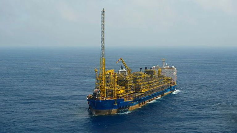 Petrobras lança bid para adquirir até 523,2 km de umbilicais