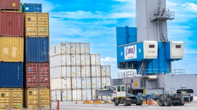 JBS vai operar duas novas linhas de longo curso a partir de Itajaí
