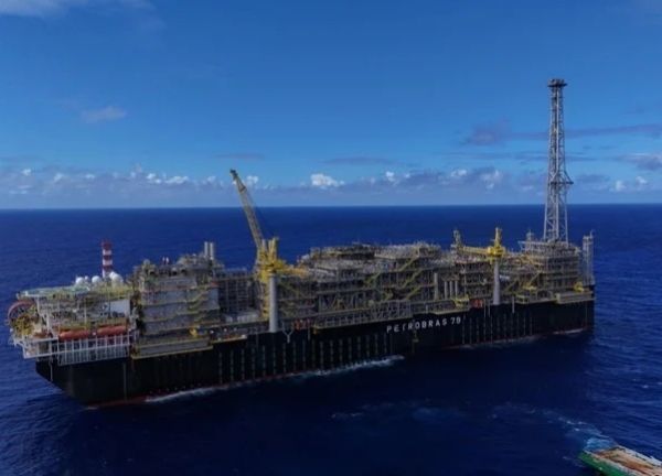 Recordes operacionais puxam lucro da Petrobras